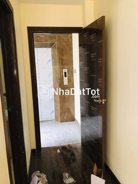 Chủ thiện chí bán chdv phố đội cấn dt 50m, 7 tầng thang máy, mt 6m giá nhỉnh 16 tỷ ( thương lượng )