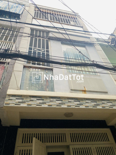 Nhà mới đẹp ở ngay -  không quy hoạch - 2pn 2wc- hiếm có trung tâm quận 7- chỉ 2.4 tỷ