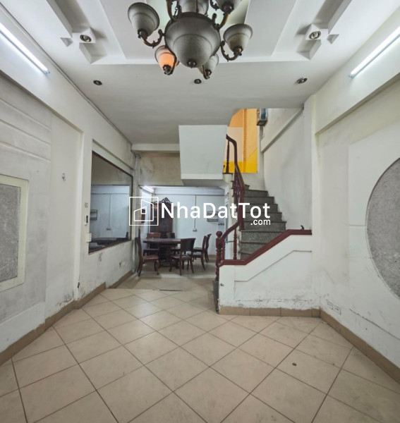 Bán nhà kim giang, hoàng mai, 10m ô tô- hàng xóm kđt mới đại kim, 40m2, 9.9tỷ(ctl)