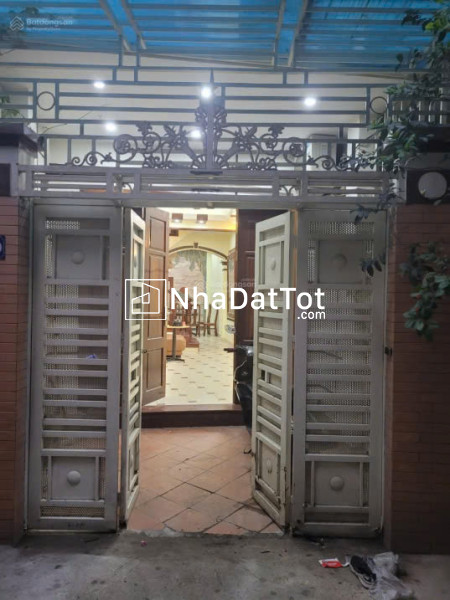 Cho thuê nhà phố nguyễn khang, 55m2 x 4 tầng, 5pn, 18 triệu ở nhóm 10 người, vp cty