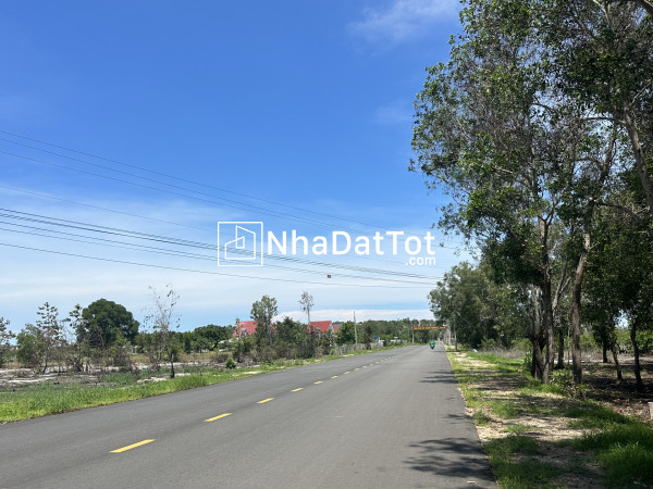 Bán 1279m2 đất mặt tiền ngô đức tốn, thị xã lagi gần biển tam tân