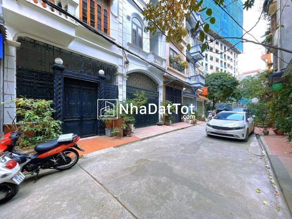 Phân lô phùng chí kiên ngõ thông ôtô vào nhà kinh doanh siêu đỉnh giá 17 tỷ