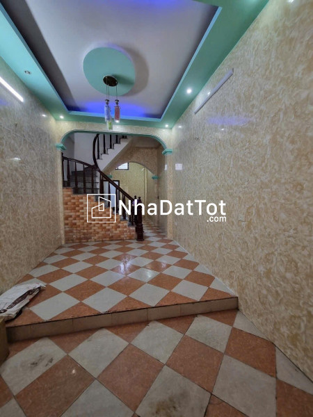Cho thuê phố lĩnh nam, 4 tầng x 40m2, 5 ngủ, 11 triệu làm vp c.ty, ở gđ, nhóm