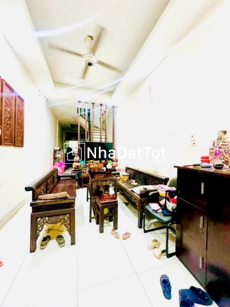 Bán nhà âu cơ – tây hồ – nhà dân xây chắc chắn – gần ô tô – 40m² x 4 tầng – 9 tỷ