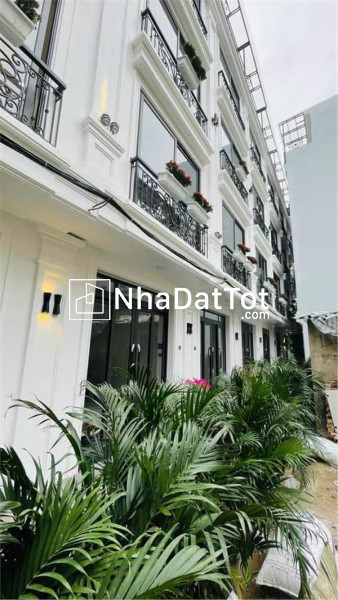 Lô góc kdt trung hòa  - vỉa hè đá bóng - 3 ô tô tránh cạnh công viên . trường cấp 1.2 dt 56m2 giá
