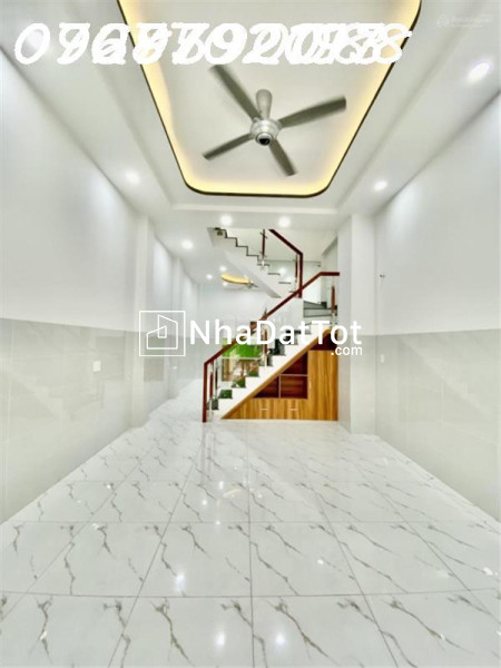 Bán nhà 3 tầng 58m2 hxh hoà bình, hiệp tân, tân phú - 5.5 tỷ - sổ hồng