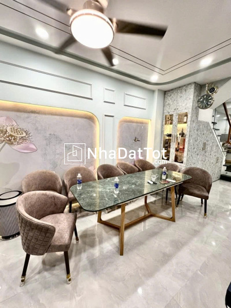 Bán nhà mặt phố linh trung, thủ đức, 52m², 3.95  tỷ, sổ hồng