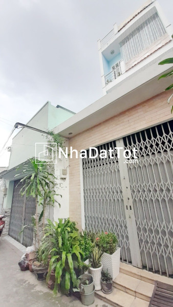 Nhà 2 tầng mới sát hẻm ôtô đường âu dương lân p3q8. giá 4,65 tỷ tl