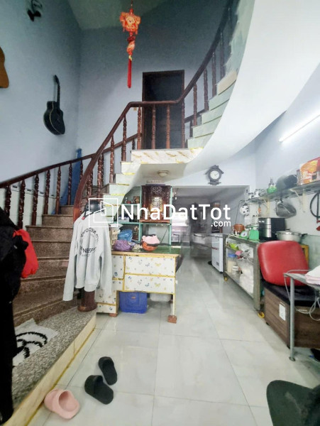 Cần bán gấp siêu phẩm nhà bông sao [p5, q8] dt: 52m2(4x 15m) 3t, 4 pn, 5wc chỉ 9.5 tỷ