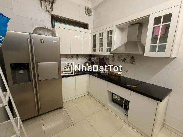 Cho thuê nhà hàng đậu, 35mx4t, 4pn, phù hợp gia đình hoặc homestay.
