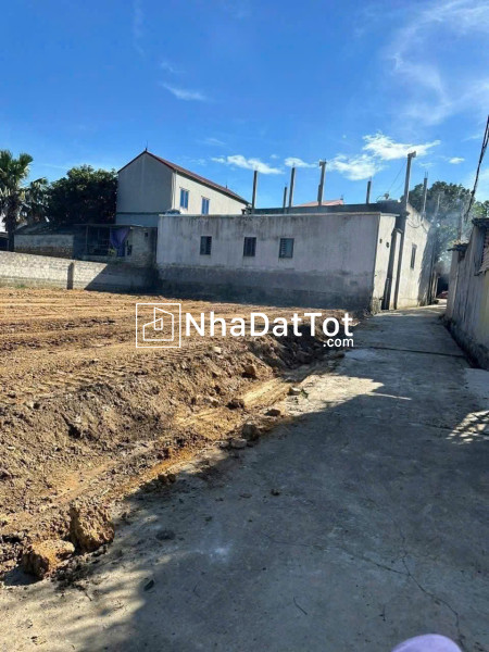 Cc cần bán 791m đất thổ cư lẫn vườn giá có vài triệu /1m  đường ô tô thông