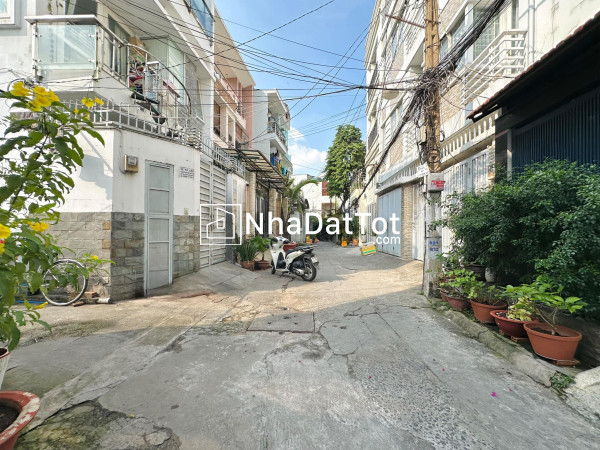 Siêu hót, víp, nhà phạm văn đồng 35m2x6t,mt=5m,thang máy,1 nhà ra ô tô tránh, 8 tỷ