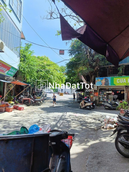 Siêu phẩm đất đẹp phú viên – mặt tiền rộng, vị trí vàng!

 bán đất phú viên  long biên 135m² mt