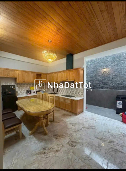 Cần tiền bán gấp nhà mặt tiền kinh doanh đường tô ngọc vân trung tâm đà lạt 157m2 giá 10.2 tỷ