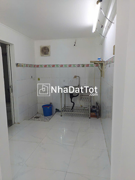 Cho thuê nhà 1 trệt 2 lầu, 97m2, 3pn, giá tốt đường số 11, phường 4, q4