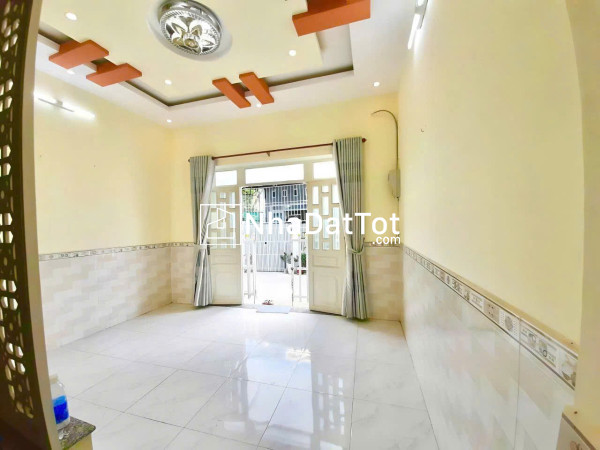 Nhà thuê 5tr5/tháng-3pn 2maylanh hẻm phạm ngọc hưng