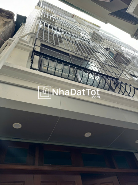 Cho thuê nhà phố la thành 6 tầng x 40m2, thang máy kinh doanh online, vp, spa