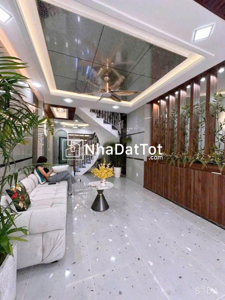 * 4,7 tỷ còn tl, quận 11,nhà hẻm lạc long quân 4tầng (3.5x10)3pn 
mới đẹp vào ở ngay.