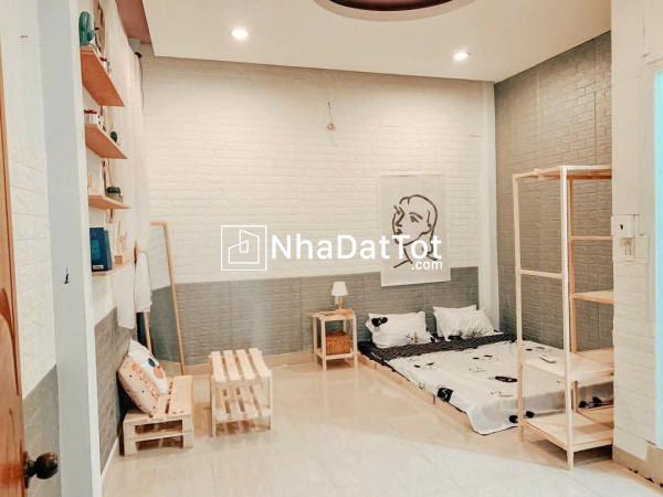 Chung cư tầng 4 đường trần hưng đạo p1q5. giá chỉ 990tr
