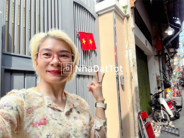 Khu hiếm nhà bán - mặt tiền hẻm xe hơi đường thủ khoa huân quận 1 - sổ vuông đẹp 4m * 21m - gpxd 5