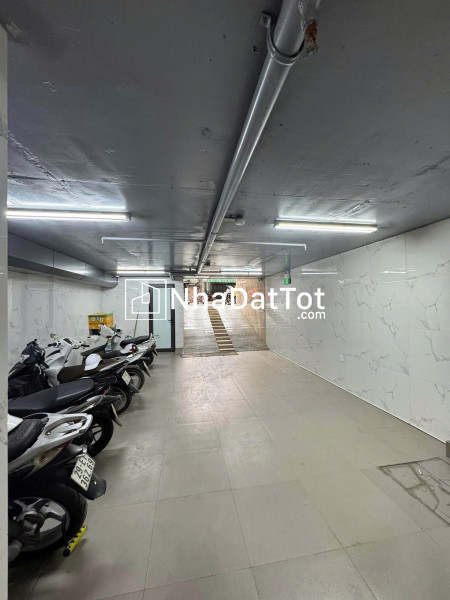 Bán nhà mặt phố khu vực xã đàn - 111m x 9t - có hầm - mt 6.6m - vỉa hè rộng - giá 85 tỷ