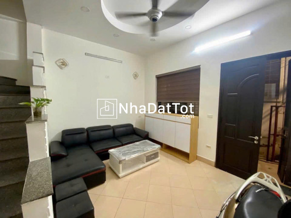 Cho thuê nhà nguyên căn mới đẹp ngõ 69 hoàng văn thái 5 tầng, 45m2, 5 ngủ, kd và ở
