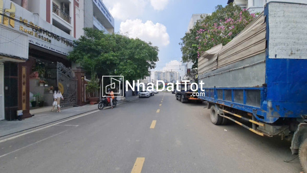 Bán lô đất gần vòng xoay trần não q2
 ,  mặt tiền đường số 1, an khánh
- q2