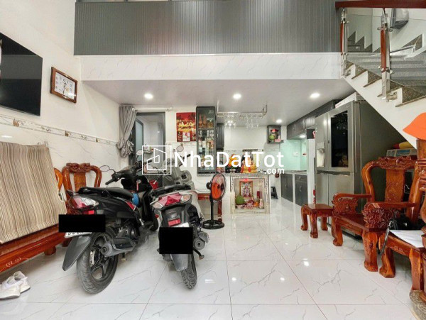 Hành ngon phú nhuận - 8m ra mặt tiền - 3 tầng 2pn 2wc - sổ đẹp hoàn công - tặng nội thất cơ bản- ở