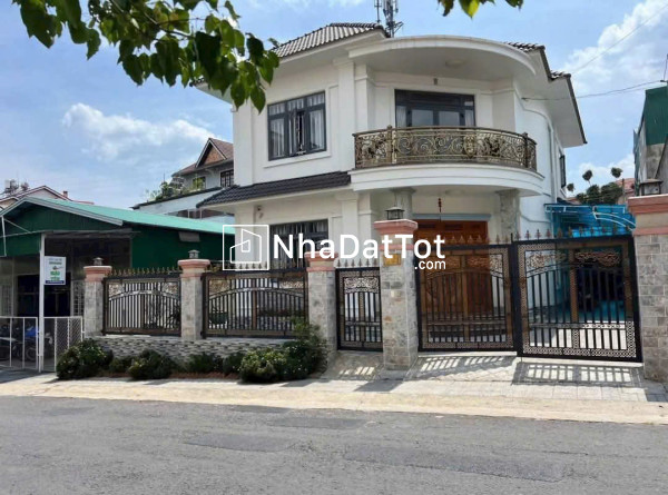 Bán villa - biệt thự sân vườn đường yersin phường 9 tp đà lạt