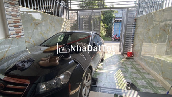 Bán nhà 3 tầng mặt tiền kinh doanh dĩ an,shr, giá chỉ bằng trong hẻm