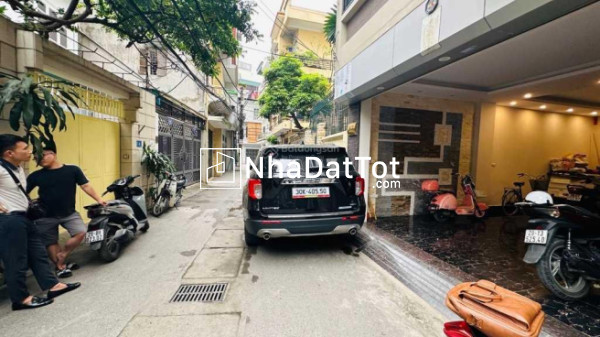 Bán nhà la thành 45m2 x 5 tầng, 2 mặt thoáng, ngõ nông gần phố nhỉnh 6 tỷ