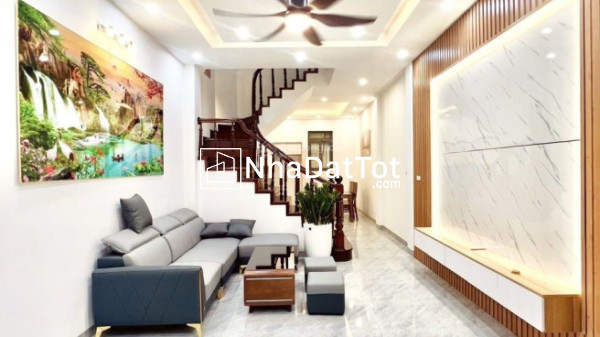 Khâm thiên 25m2 x 4 tầng đẹp, lô góc thoáng sáng, cách hồ ba mẫu 150m giá bán 3,4 tỷ