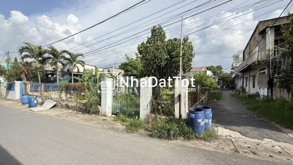 Bán đất tt dĩ an,gần đhqg tphcm,ngang khủng 13m,đường nhựa 7m