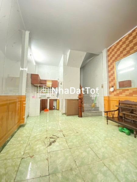 Cho thuê nhà ngõ 362 giải phóng, 4 tầng x 36m2, 2 ngủ, chỉ 6 triệu vào ngay