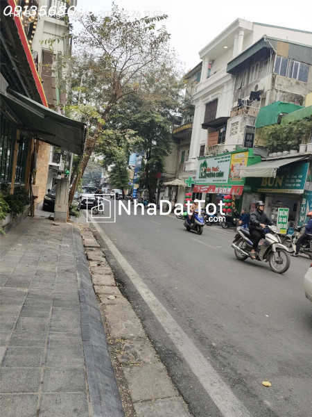 Cho thuê mặt phố ngô thì nhậm 120m, 3 tầng, mặt tiền 7m, vỉa hè 15m,110 tr/th hai bà trưng.