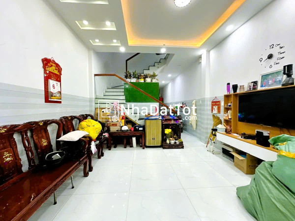 Bán nhà 2 tầng mới đẹp đường số 11 linh xuân, sân ô tô, 3pn