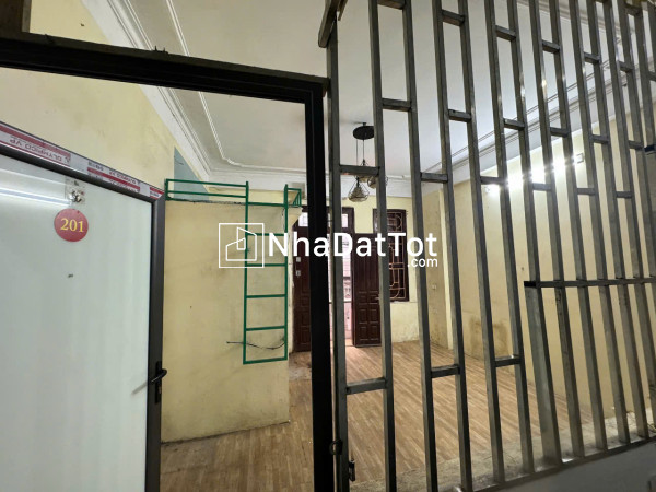 Cho thuê nhà phố lê thanh nghị, 6 tầng x 80m2, 13 ngủ, 12 vệ sinh, có cho làm chdv, spa...