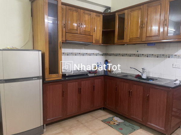 Cho thuê căn hộ tập thể tầng 2 ngõ 805 giải phóng, 50m2, 2 ngủ, 6 triệu/th