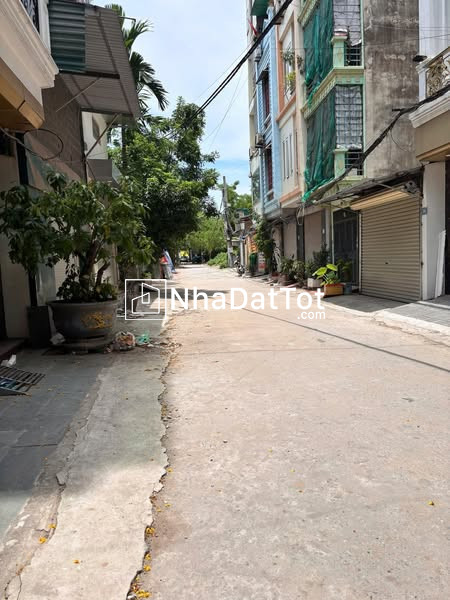 Cho thuê nhà 5 phòng ngủ - ô tô đỗ gần cửa - tân mai, hoàng mai