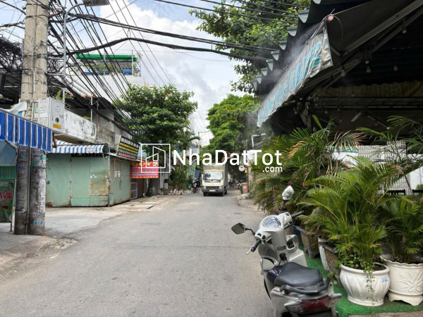 Cần bán nhà mặt tiền đường liên khu 10-11, bình trị đông, bình tân. diện tích 5x20m, giá 12 tỷ.
