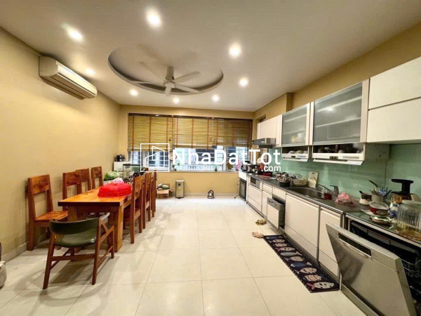 Duy nhất 1 căn cực hiếm bán đất võ chí công 112m² tặng nhà 3 tầng - giá chỉ 13 tỷ 0817606560