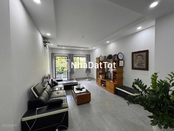 **bán nhà mặt tiền phường 12 tân bình** mặt tiền bàu cát 2; (4x17) 5 tầng