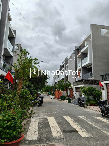Lô đất 5x24m – mặt tiền kênh tham lương – giảm ngay 300tr – chỉ 6.3 tỷ