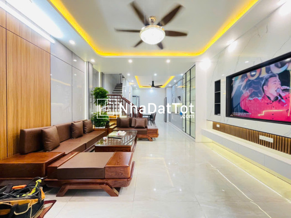 Cho thuê nhà nguyên căn ngxo 141 giáp nhị, 5 tầng x 50m2, 4pn, 4 wc full đồ, 15 triệu