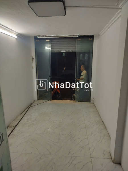 Mặt phố giáp nhị - 16m2 sổ riêng, nhỉnh 5 tỷ không vào qh - không còn căn thứ 2!