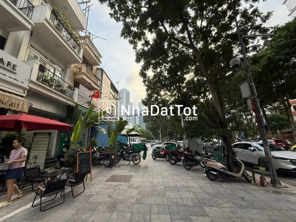 Siêu đẹp- mặt phố lạc long quân 63m/ 8tầng thang máy, mt 6m 43.8 tỷ, vỉa hè rộng
