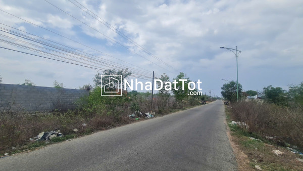 Bán 1197m2 đất mặt tiền trần quang diệu - tx lagi chỉ 1.1 tỷ gần dự án 577