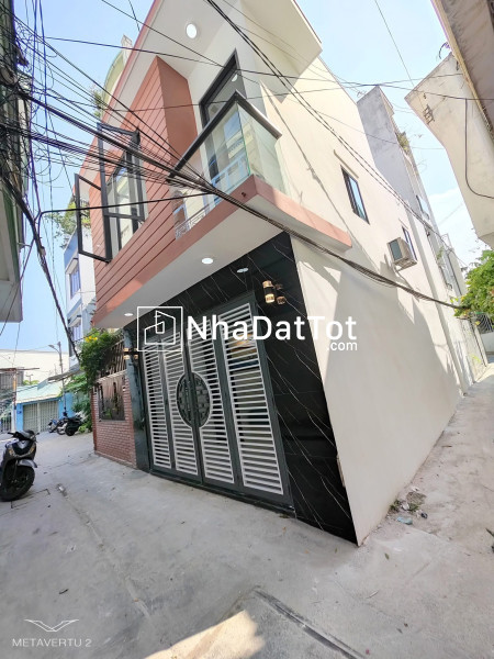 Bán nhà mới căn góc 2 tầng tttp hẻm ô tô đường quốc tuấn p.tân tiến