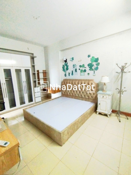 Cho thuê căn hộ chung cư hoàng cầu, 91m2, 2 ngủ (có thể cải tạo 1pn), có slot ô tô
