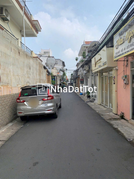 Bán lô đất p.tân phong, ngay siêu thị go, đương nhựa 6m, vị trí kd chỉ 4,5 tỷ